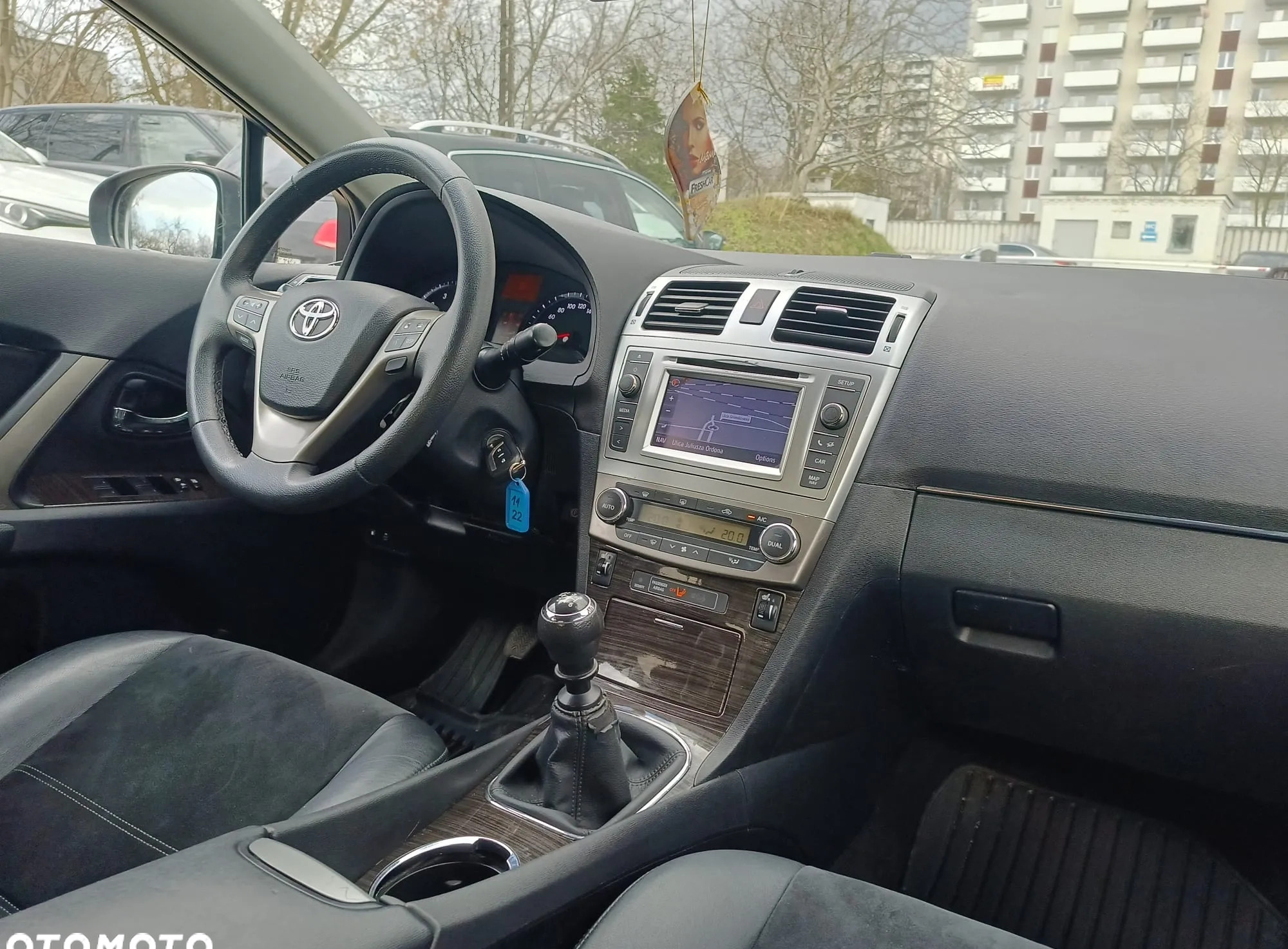 Toyota Avensis cena 39900 przebieg: 118800, rok produkcji 2012 z Warszawa małe 379